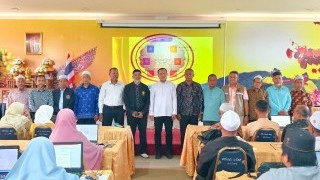 สช.อ.เมืองนราธิวาส ร่วมประชุมเชิงปฏิบัติการจัดทำหลักสูตรสถานศึกษาตามหลักสูตรอิสลามศึกษา สำหรับโรงเรียนเอกชนในระบบ พ.ศ.2569