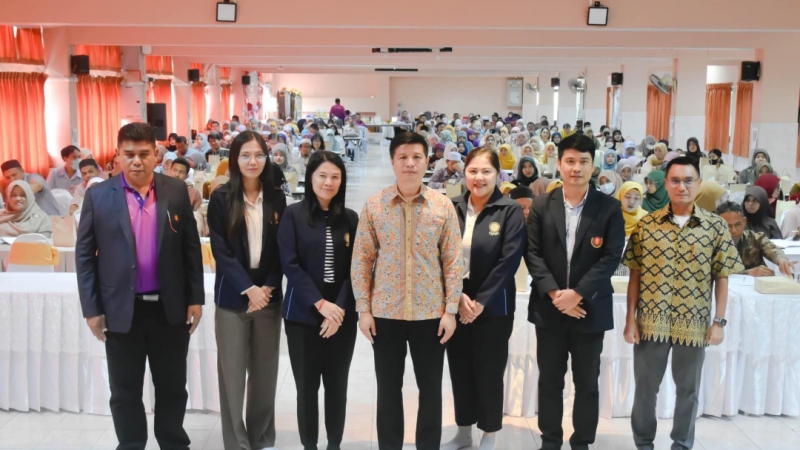 ผอ.สช.จ.นราธิวาส  ร่วมพบปะผู้เข้าร่วมประชุมโครงการเพิ่มประสิทธิภาพการบริหารการจัดการศึกษาเอกชนจังหวัดนราธิวาส  กิจกรรมที่1 ฯ