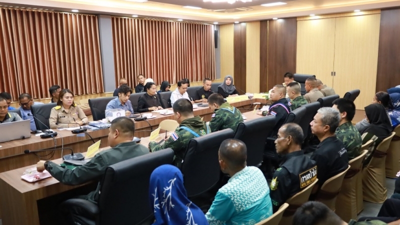 เข้าร่วมการประชุมหัวหน้าส่วนราชการ ประจำเดือนเมษายน ครั้งที่ 4/2569 เพื่อรับทราบข้อราชการ ข้อสั่งการ และนโยบายสำคัญของรัฐบาลและจังหวัดนราธิวาส ตลอดจนร่วมขับเคลื่อนการดำเนินงานในพื้นที่ให้เป็นไปอย่างมีประสิทธิภาพ