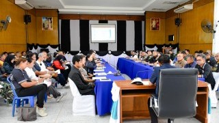 ประชุมการจัดงานสืบสานประเพณีวัฒนธรรมอำเภอแว้งและงานกิ่งกาชาดอำเภอแว้ง ประจำปี 2569 ณ ห้องประชุมที่ว่าการอำเภอแว้ง จังหวัดนราธิวาส โดยมีนายดุสิต คงสุข นายอำเภอแว้ง เป็นประธานการประชุม