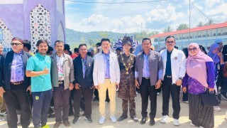 ผอ.สช.อ.เมืองนราธิวาส ร่วมเป็นเกียรติพิธีเปิดมหกรรมกีฬาเครือข่ายโรงเรียนเอกชนในโครงการตามพระราชดำริฯ 