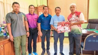 ร่วมแสดงความยินดีกับนายกเทศมนตรีตำบลปะลุรู