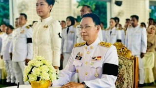 เข้าร่วมพิธีลงนามถวายพระพร  พิธีถวายเครื่องราชสักการะและวางพานพุ่ม  และพิธีจุดเทียนถวายพระพรชัยมงคล เนื่องในโอกาสวันเฉลิมพระชนมพรรษาและพระราชพิธีมหามงคลเฉลิมพระชนมพรรษา 4 รอบ สมเด็จพระนางเจ้าสุทิดา พัชรสุธาพิมลลักษณ พระบรมราชินี