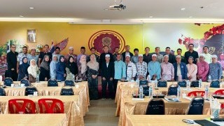 ร่วมประชุมการจัดทำแนวทางการพัฒนาคุณภาพศูนย์ฯ ตาดีกา และการออกแบบเครื่องมือนิเทศ ติดตาม ศูนย์การศึกษาอิสลามประจำมัสยิด (ตาดีกา) ปีงบประมาณ พ.ศ. ๒๕๖๙
