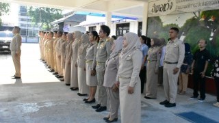 กิจกรรมเคารพธงชาติทุกวันจันทร์ เพื่อเป็นการสำนึกคุณ “ชาติ ศาสน์ กษัตริย์” อีกทั้งเพื่อสร้างความสามัคคี ปรองดอง และเคารพในความเป็นชาติไทย 