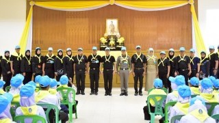 พิธีมอบหมวกและผ้าพันคอจิตอาสาพระราชทานให้แก่ประชาชนจิตอาสา