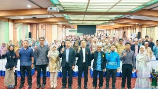 โครงการอบรมเชิงปฏิบัติการการพัฒนาหลักสูตรอิสลามศึกษาฟัรฎูอีนประจำมัสยิด ระดับอิสลามศึกษาตอนต้น (อิบติดาฮียะฮฺ) พุทธศักราช 2559 / ฮิจเราะฮฺศักราช 1437 สู่วิถีความยั่งยืน ณ โรงแรมตันหยง อำเภอเมืองนราธิวาส จังหวัดนราธิวาส ซึ่งจัดขึ้นระหว่างวันที่ 2 – 3 มิถุนายน 2569