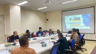 ร่วมกิจกรรมการสนทนากลุ่มสำหรับงานวิจัย เรื่อง การพัฒนารูปแบบศูนย์การเรียนรู้อิสลามศึกษาต้นแบบ : ประยุกต์แนวปฏิบัติฟัรดูอีน ประเทศมาเลเซียและอินโดนีเซีย