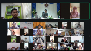 ร่วมประชุมเพิ่มประสิทธิภาพการดำเนินงาน การทำงานเชิงรุก ยกระดับคุณภาพการศึกษา และการออกแบบงานเฉพาะบุคคลตามมาตรฐานตำแหน่ง ผ่านระบบประชุมออนไลน์ Zoom เพื่อเสริมสร้างความรู้ ความเข้าใจเกี่ยวกับแนวทางการปฏิบัติงาน การกำหนดเป้าหมายการทำงานให้สอดคล้องกับภารกิจและมาตรฐานตำแหน่ง
