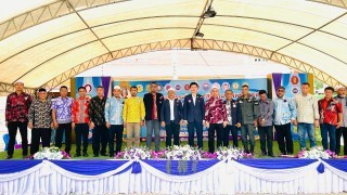 ร่วมพิธีเปิด “มหกรรมวิชาการสืบสานงานพระราชดำริ” ซึ่งจัดขึ้นภายใต้โครงการเสริมสร้างศักยภาพของเด็กและเยาวชนเพื่อพัฒนาคุณภาพชีวิตที่ดี โรงเรียนเอกชนในโครงการพระราชดำริ สมเด็จพระกนิษฐาธิราชเจ้า กรมสมเด็จพระเทพรัตนราชสุดา ฯ สยามบรมราชกุมารี