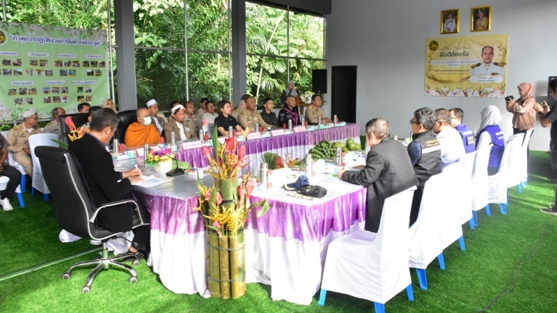 ร่วมต้อนรับคณะกรรมการตรวจประเมินผลงานกำนัน ผู้ใหญ่บ้าน ผู้มีผลงานดีเด่น เพื่อเข้ารับรางวัลประจำปี 2569 ณ อาคารอเนกประสงค์ บ้านเขาสามสิบ ตำบลโล๊ะจูด อำเภอแว้ง จังหวัดนราธิวาส